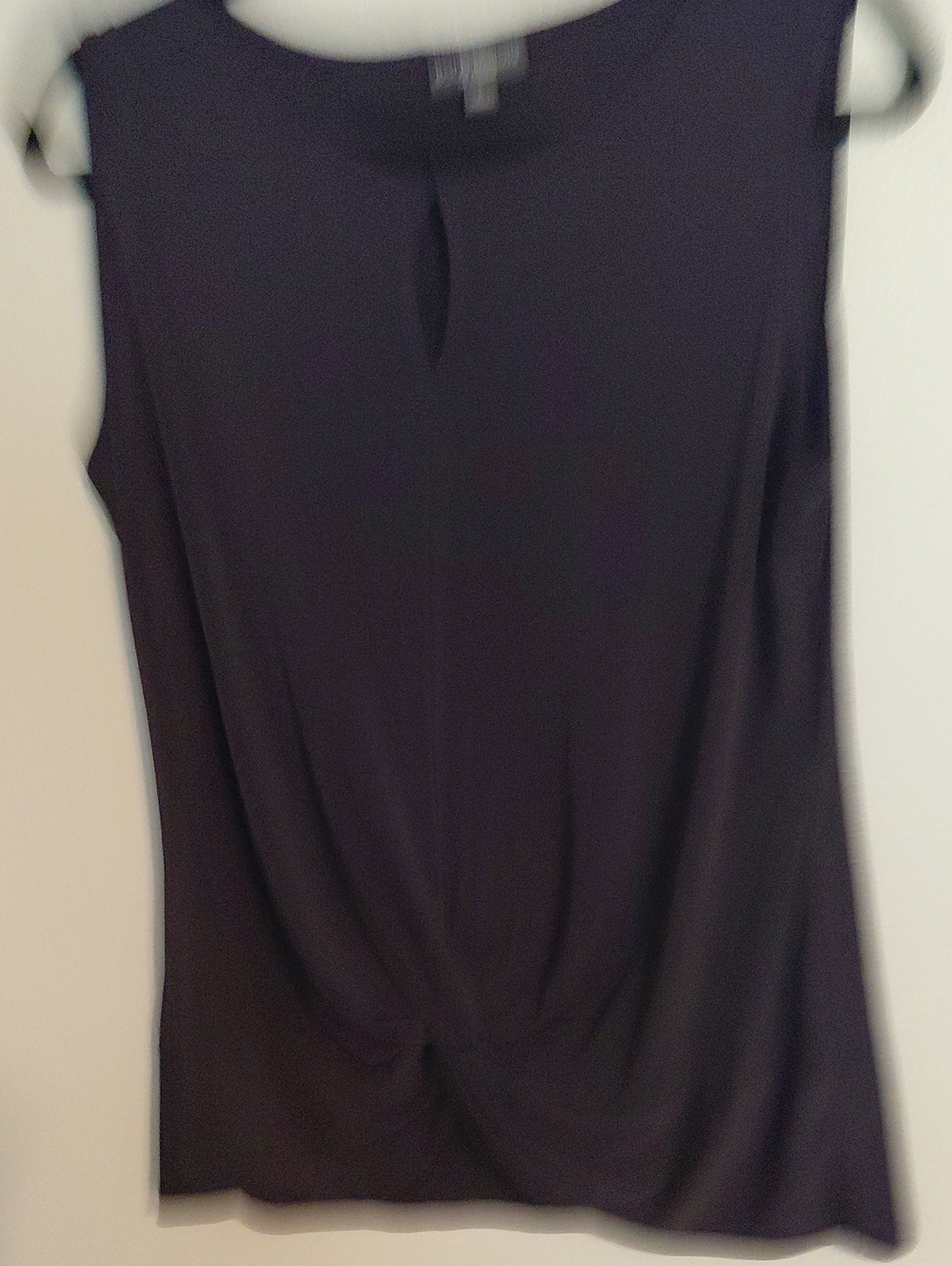 BOLD elements Black Sleeveless Twist-Hem Tank Top